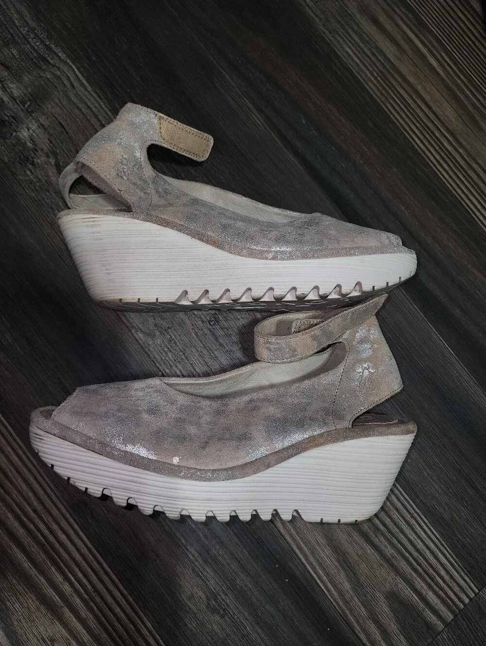Fly London Yala Cormuma Wedge Sandals Sz 37 Cream Silver 6.5-7 Peep Toe